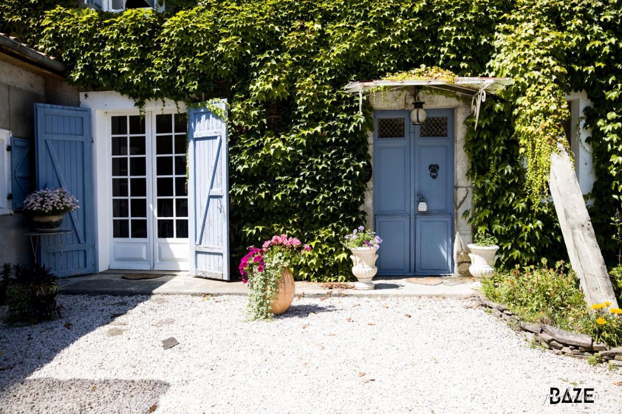 Centre De Bien-Etre Et Ses Chambres D'Hote Villeneuve-de-Rivière Exterior foto